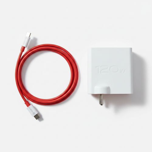 CURIO 120W - Charger + Cable Flat Lay